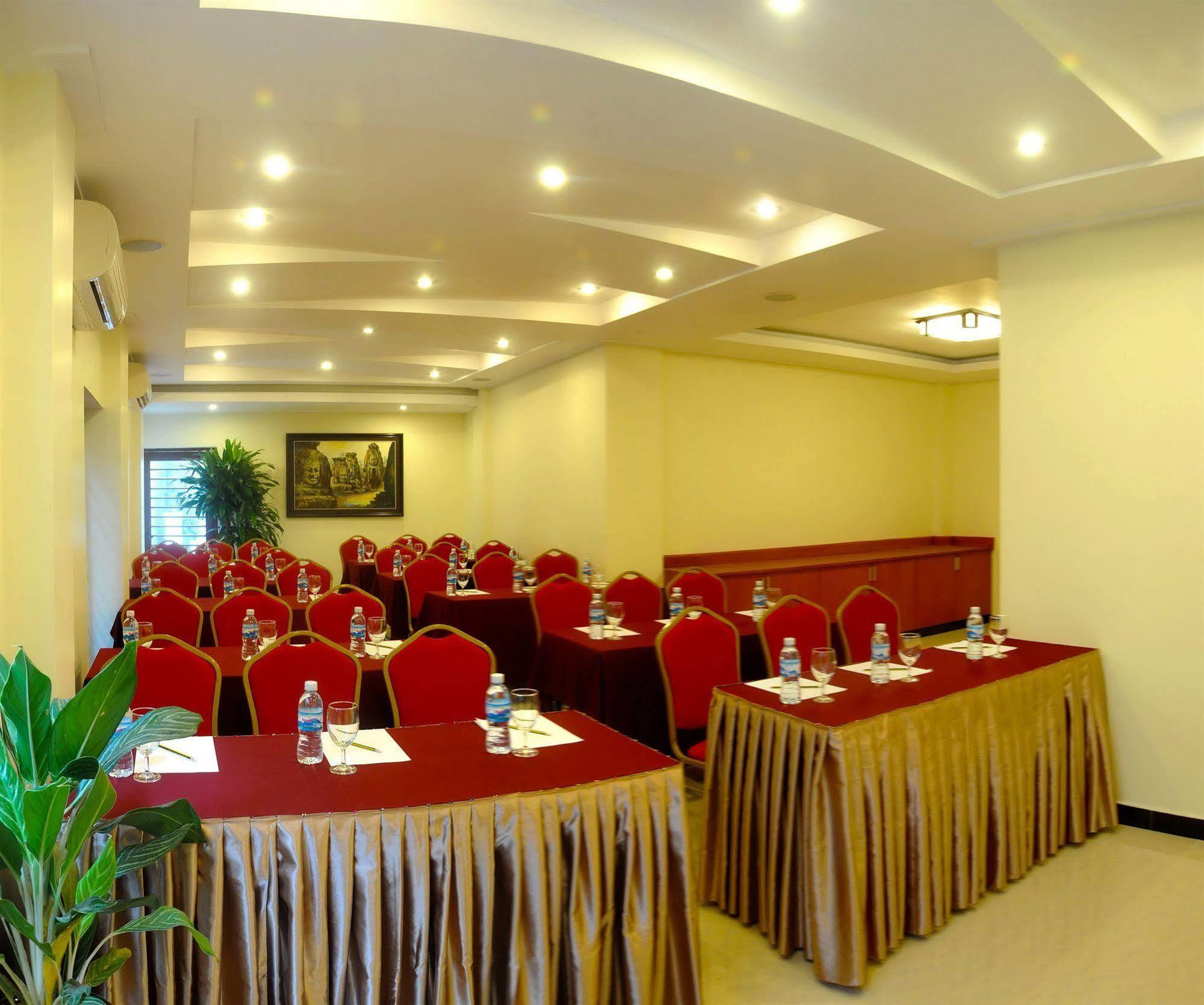 V N E Hotel Phnom Penh Eksteriør billede