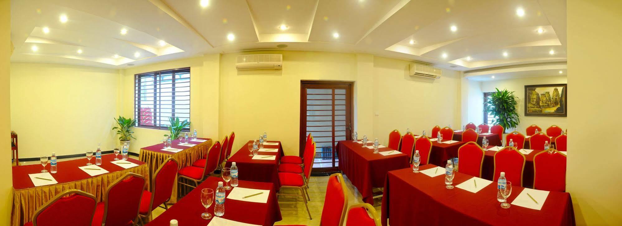 V N E Hotel Phnom Penh Eksteriør billede